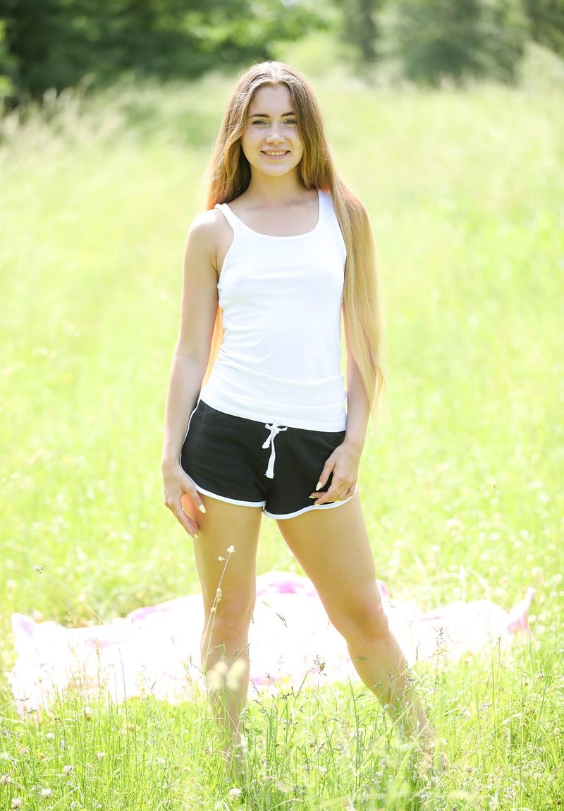 Алиса, 18